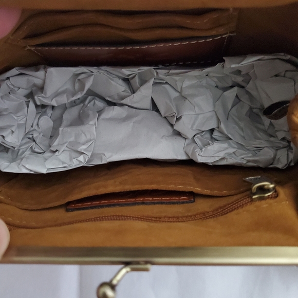 NWT Patricia Nash Leather Wristlet. - Picture 6 of 16